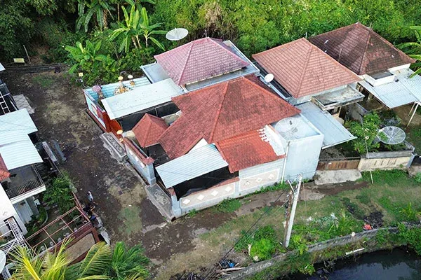 Dijual Cepat Rumah Dekat Jalan Utama Provinsi di Pemaron - 2