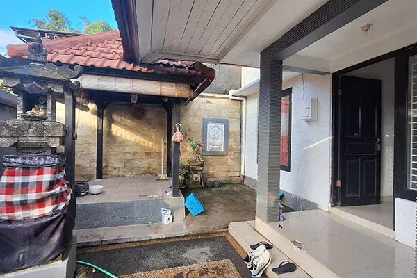 Dijual Cepat Rumah Dekat Jalan Utama Provinsi di Pemaron - 7