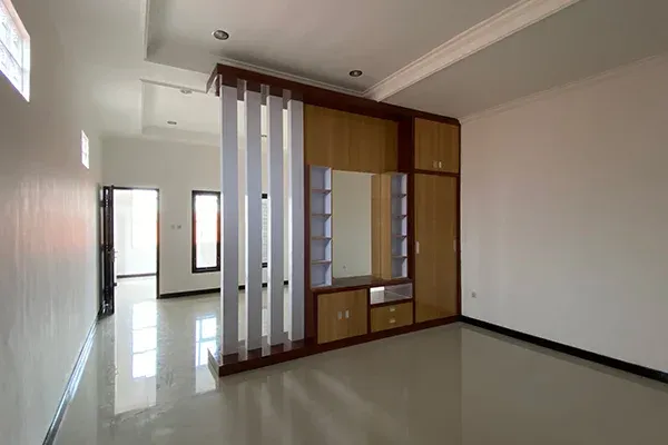 Dijual Rumah 2 Lantai Dekat Jalan Utama Penarukan Buleleng - 5