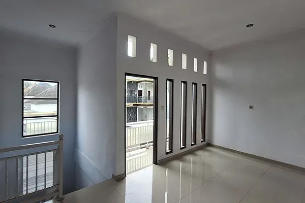 Dijual Rumah 2 Lantai Dekat Kampus STAHN Banyuning - 6