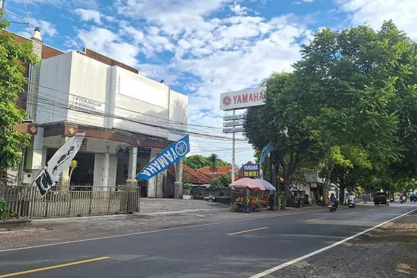 Dijual Rumah 3 Lantai Bonus Ruko Eks Dealer Motor Surapati - 7