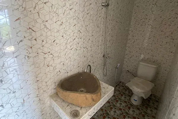Dijual Rumah 3KT 2 Lantai Dekat Jalan Utama Penarukan Buleleng - 4