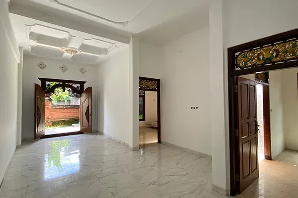 Dijual Rumah 3KT 2 Lantai Dekat Jalan Utama Penarukan Buleleng - 8