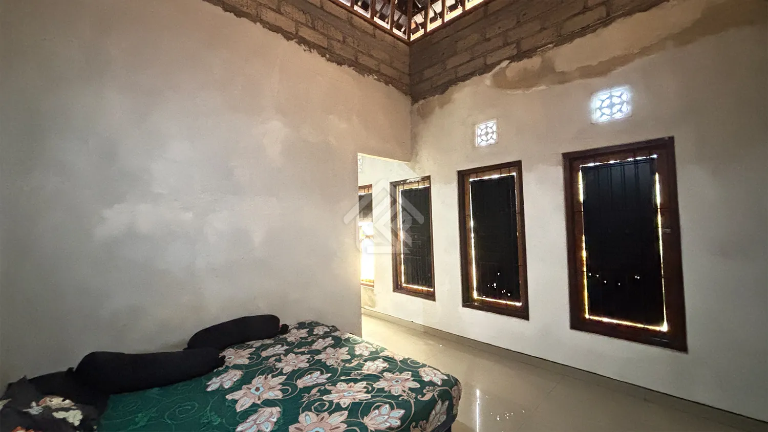 Dijual Rumah Dengan tanah Luas di Kubutambahan - 5