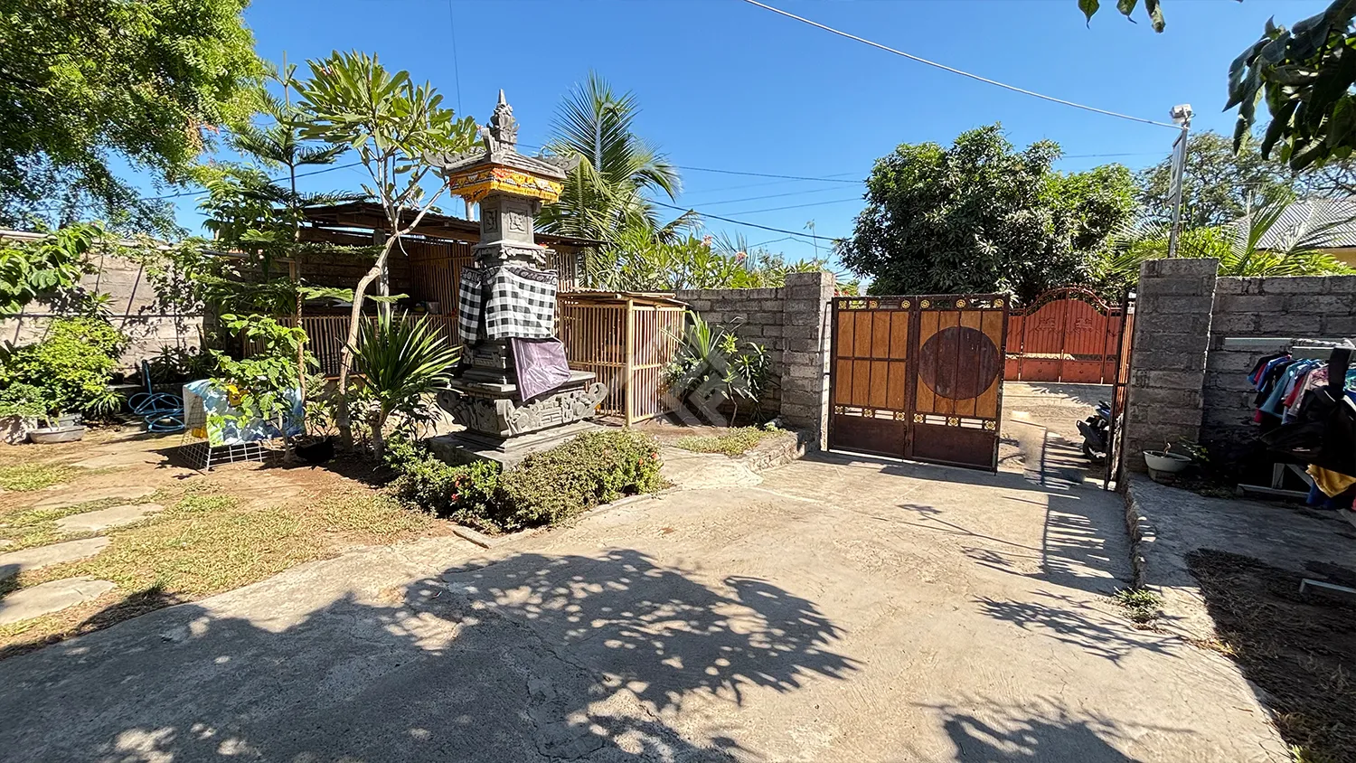 Dijual Rumah Dengan tanah Luas di Kubutambahan - 6