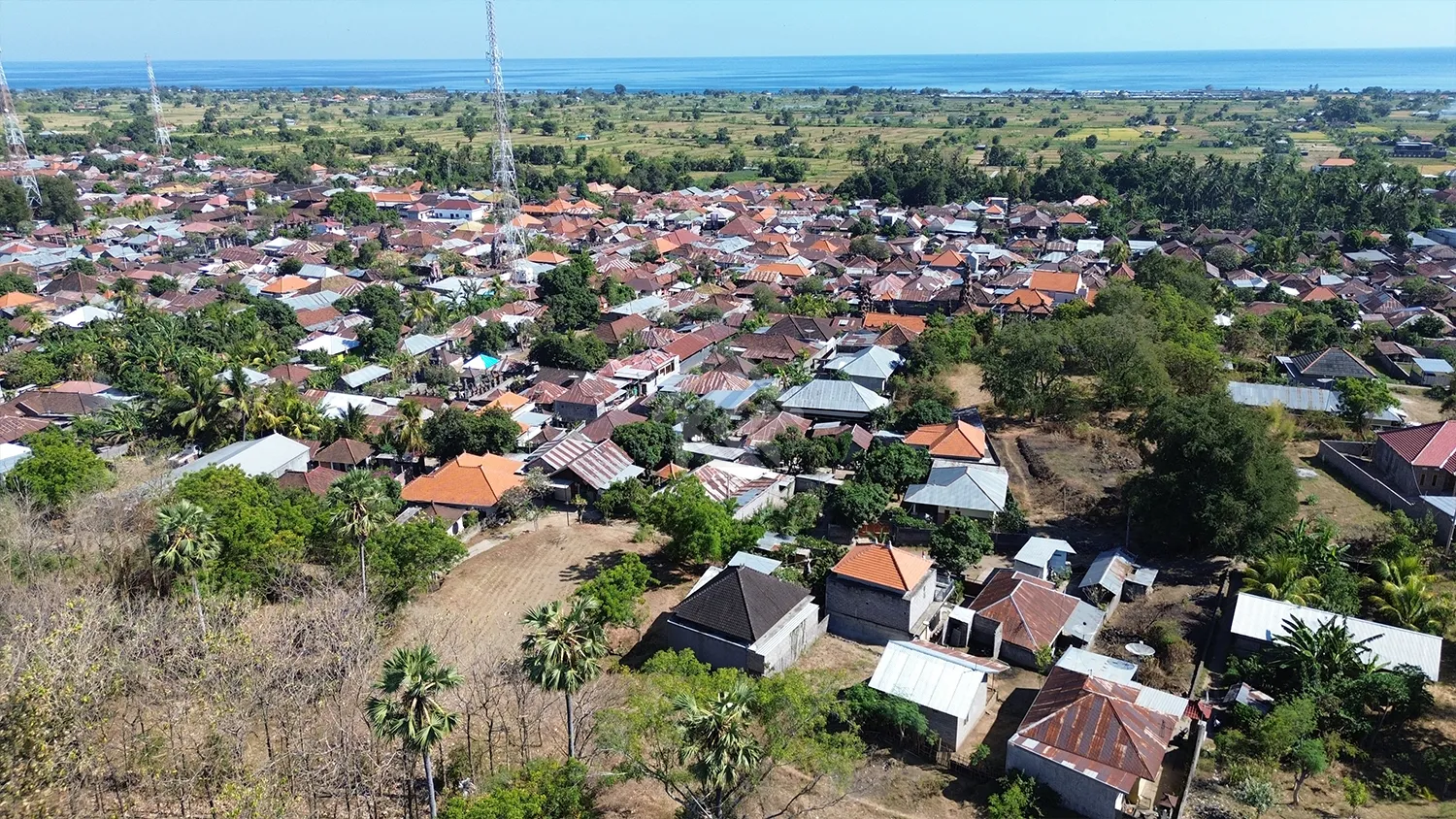 Dijual Rumah Dengan tanah Luas di Kubutambahan - 8