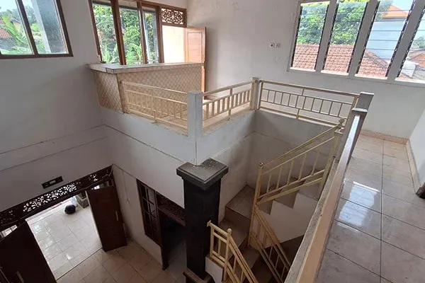 Dijual Rumah Kost 2 Lantai di Pulau Obi Banyuning - 6
