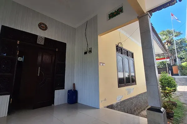 Dijual Rumah Pinggir Jalan di Banjarasem - 3