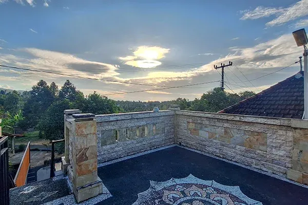 Dijual Rumah Semi Villa Dengan Kolam Renang di Panji Anom - 3