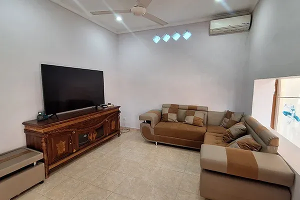 Dijual Rumah Semi Villa Dengan Kolam Renang di Panji Anom - 7