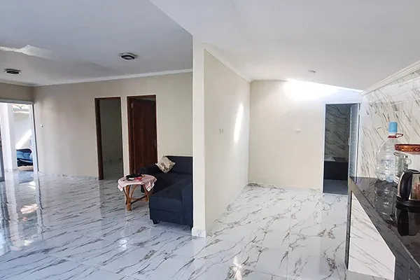 Dijual Villa Baru Dengan Kolam Renang di Komplek Perumahan Panji - 6
