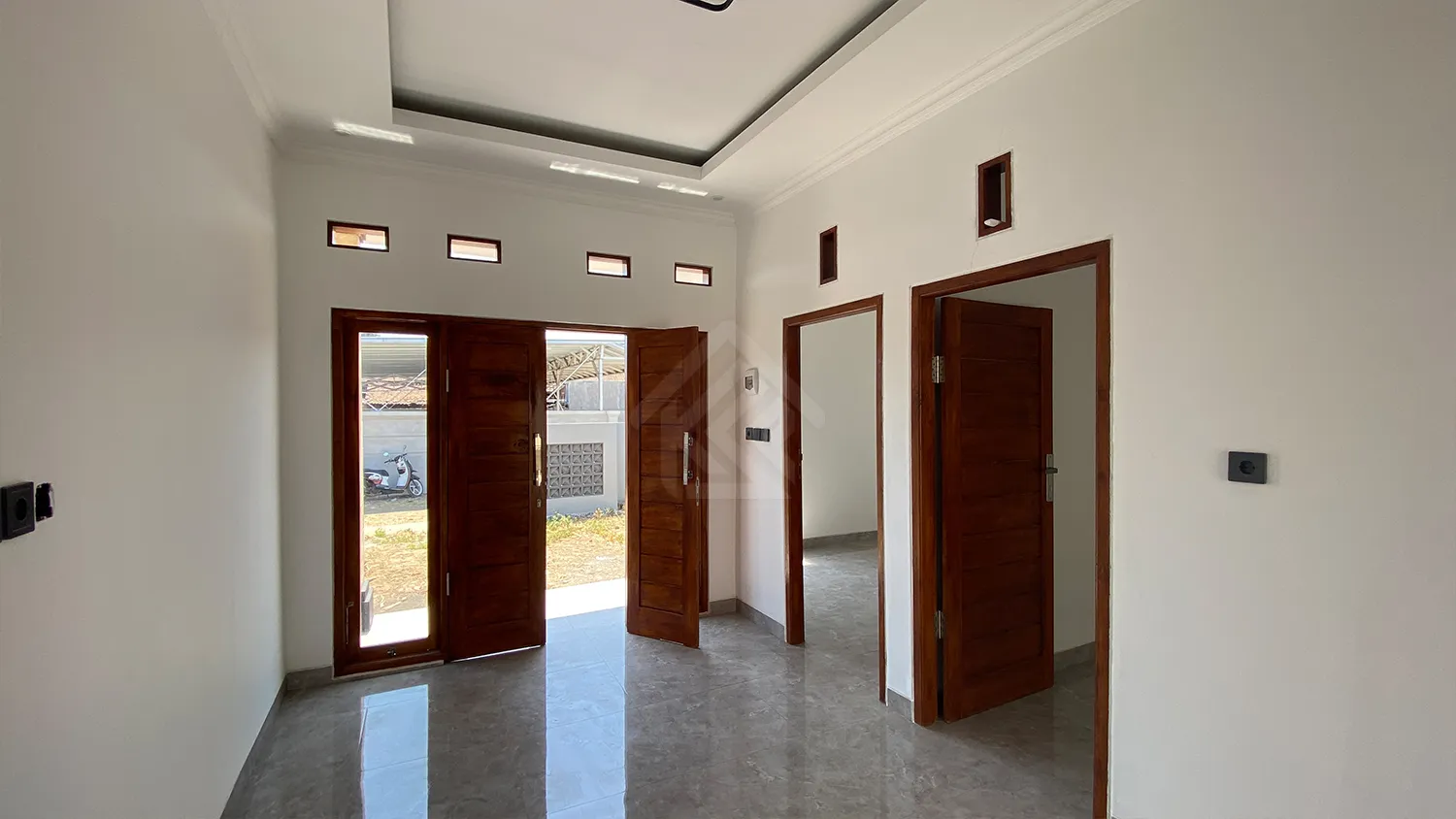 [indent] Rumah Full Finishing Dekat Jalan Utama Baktiseraga - 2