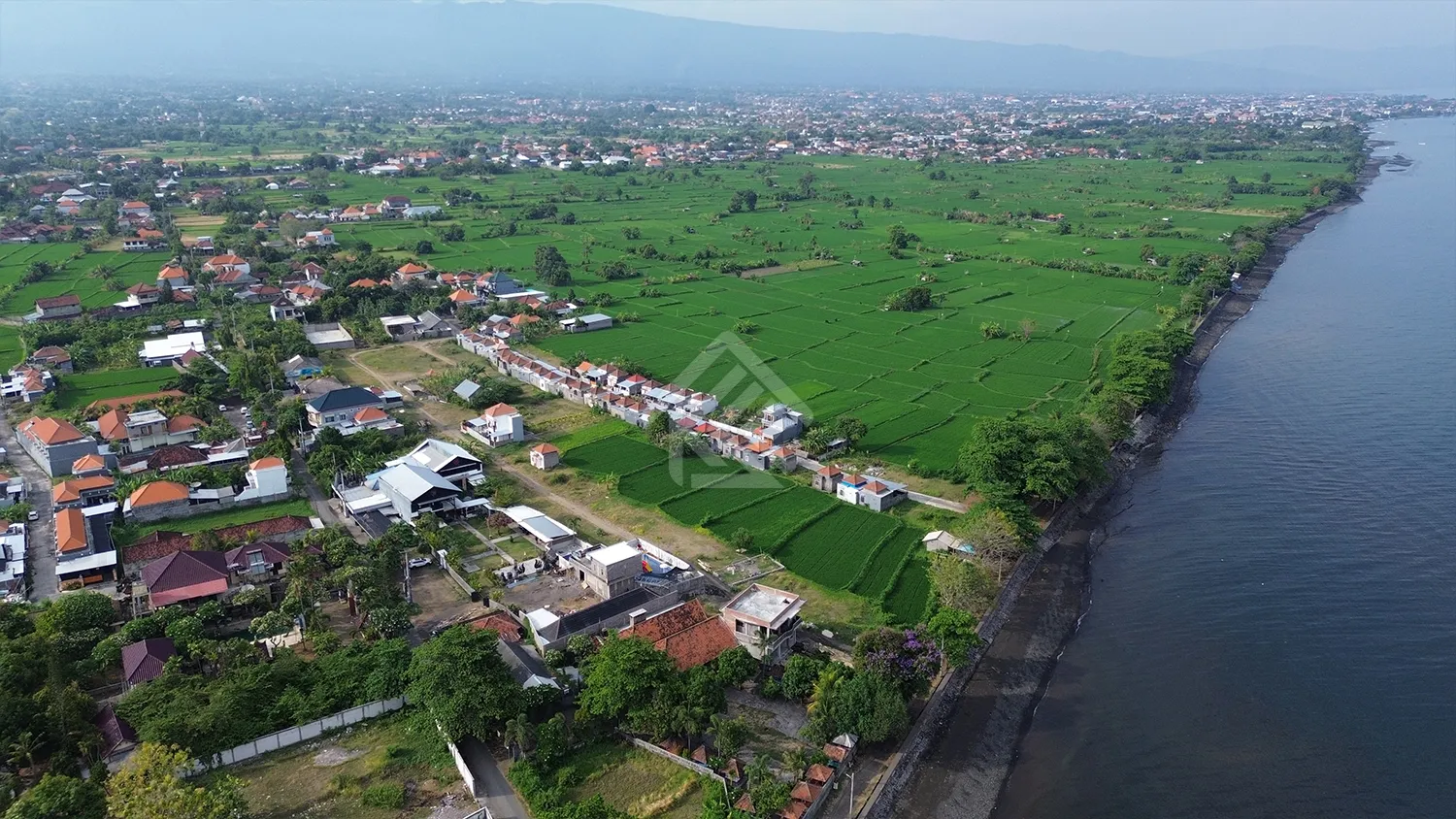[indent] Rumah Premium Dekat Pantai Penarukan - 5