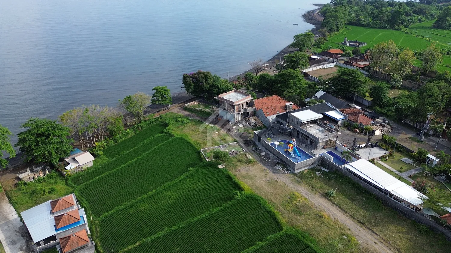 [indent] Rumah Premium Dekat Pantai Penarukan - 6