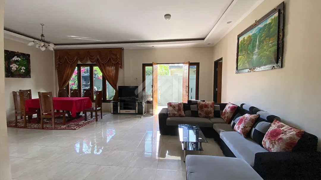 Rumah 2 Lantai Dekat Pantai 3 Menit dari Undiksha - 5