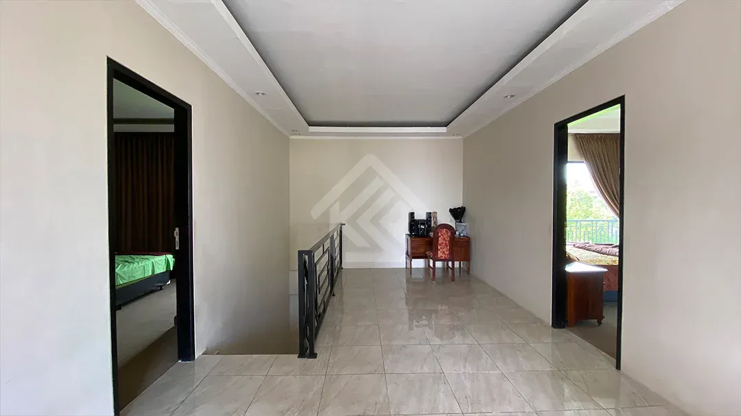 Rumah 2 Lantai Dekat Pantai 3 Menit dari Undiksha - 6