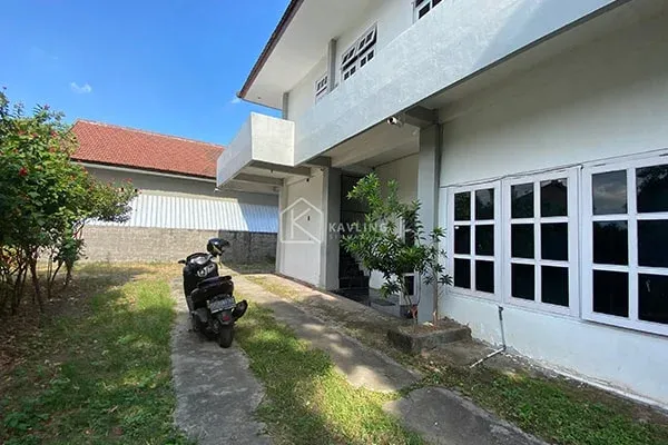 Rumah 2 Lantai di Pinggir Jalan Utama Pemaron - 3