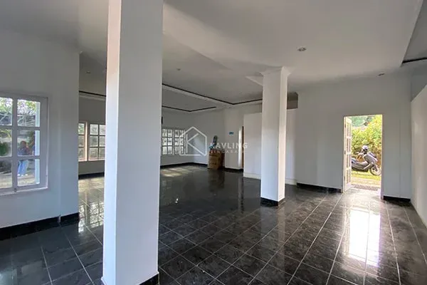 Rumah 2 Lantai di Pinggir Jalan Utama Pemaron - 4