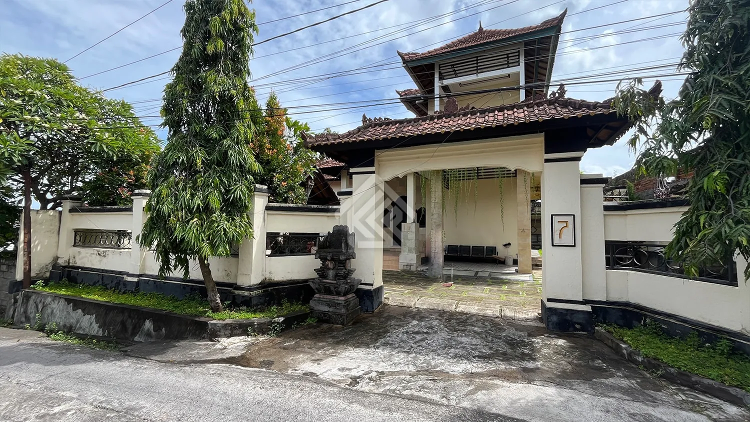 Rumah 2 Lantai Luas Tanah 4 are Hanya 2 Menit dari Samsat Buleleng - 2