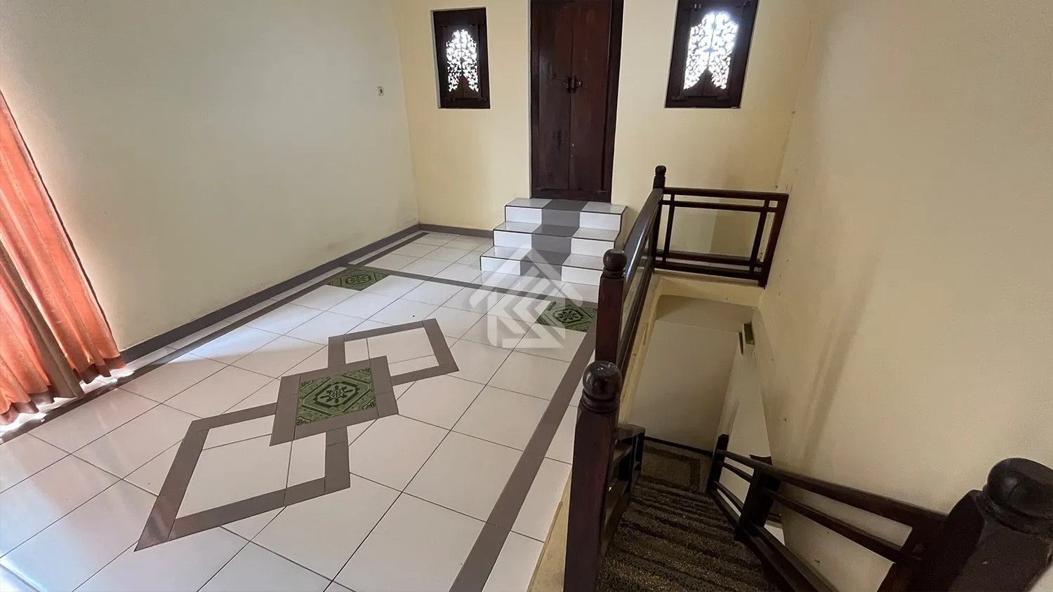Rumah 2 Lantai Luas Tanah 4 are Hanya 2 Menit dari Samsat Buleleng - 5