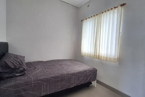 Rumah 2 Lantai Siap Huni di Dekat Tugu Tiga Sangket - 5