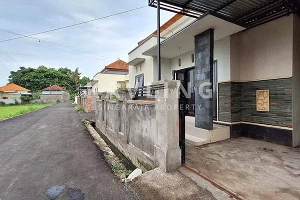 Rumah Dijual Siap Huni Baru di Banyuning - 3