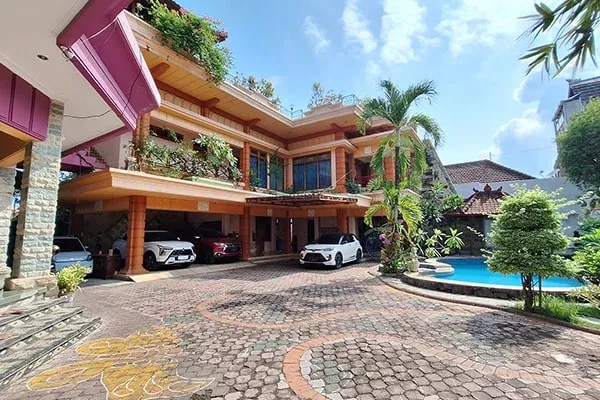 Rumah Eksklusif di Jantung Kota Singaraja - 6