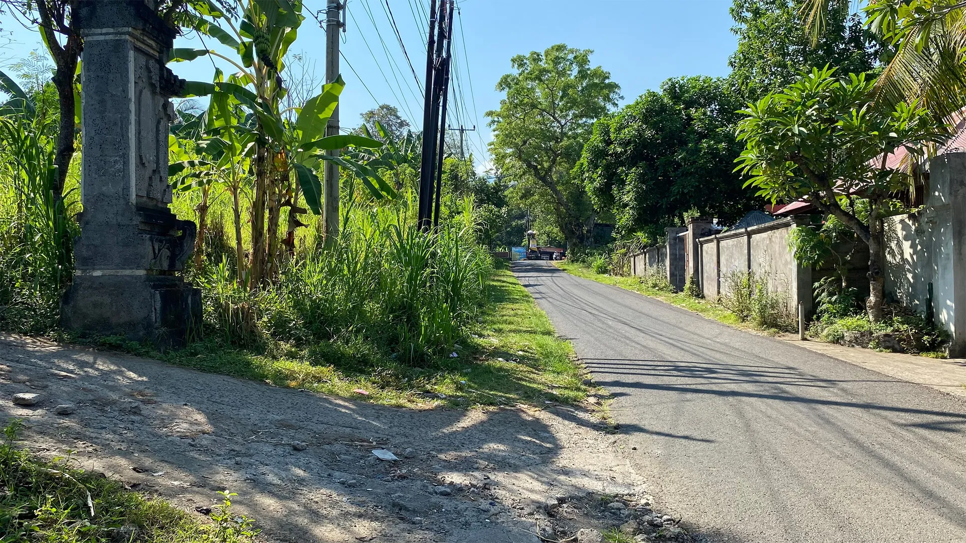 Tanah Pinggir Jalan di Kaliasem