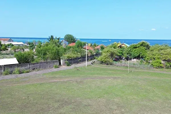 Tanah Pinggir Pantai Sebelah Bandar Udara Letkol Wisnu Sumberkima - 3